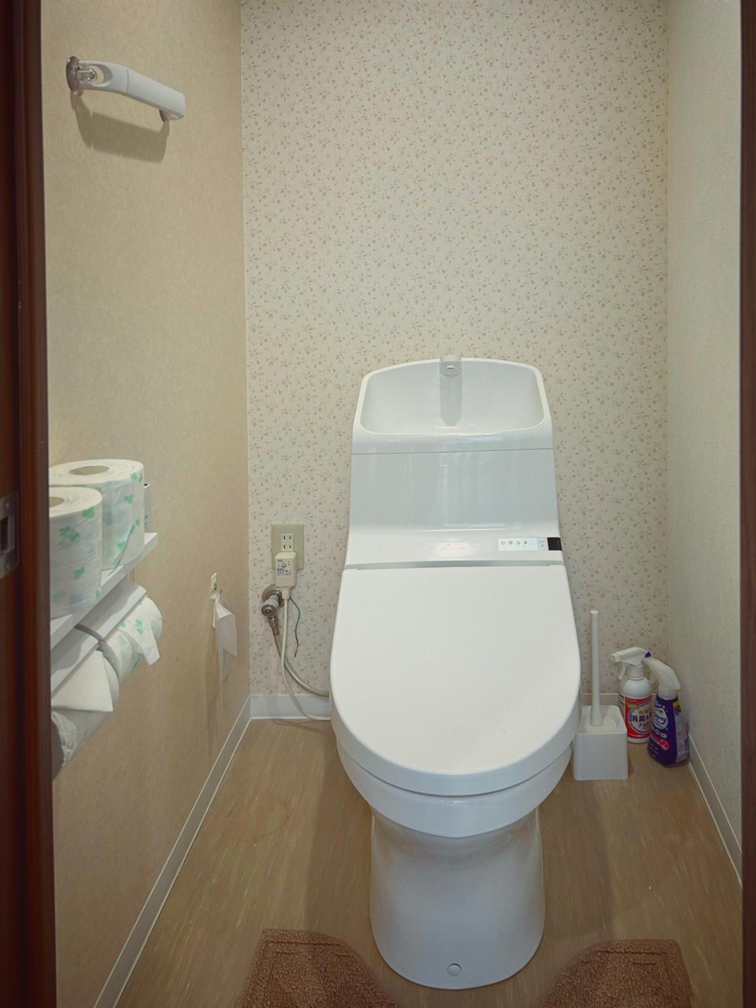 Uhome Ueno Hotel Tokyo Bagian luar foto